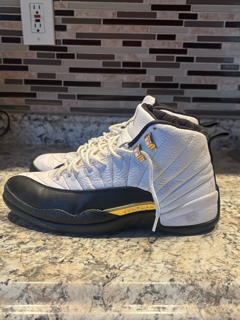 Nike Men’s High-Top Basketball Shoes White, Black & Gold